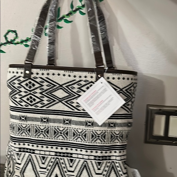 thirty-one Handbags - Brand New with Tags! Thirty One Reversible Tote- Rio Weave